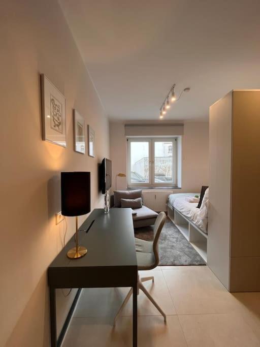 Quiet And Sunny In Absolut Center Apartment *